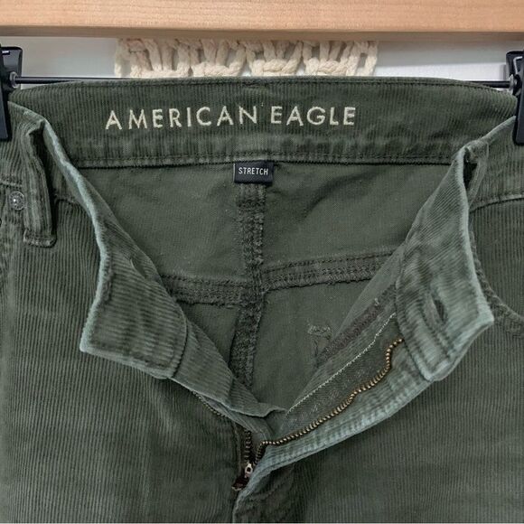 AMERICAN EAGLE Women’s 90’s Straight Green Corduroy Jeans Size 14 - Picture 7 of 10